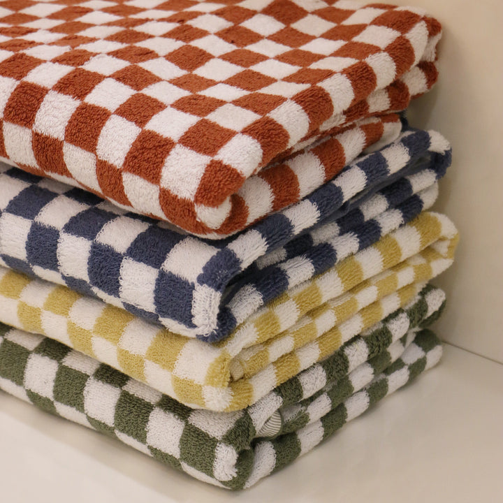 Classic Checkerboard Towel Collection
