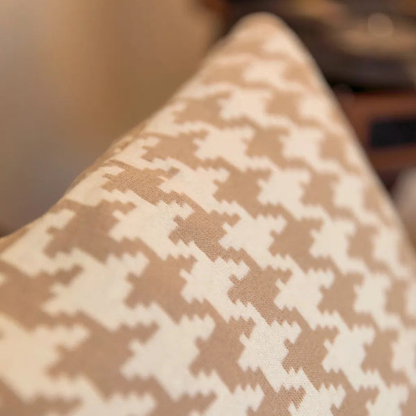 Classic Houndstooth Cushion BeigeHoundstooth - Delicors