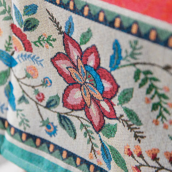 Cleaning Garland Tablecloth - Delicors