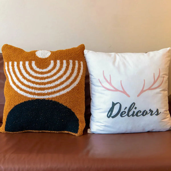 Desert Oasis Boucle Cushion Brown Sunset - Delicors