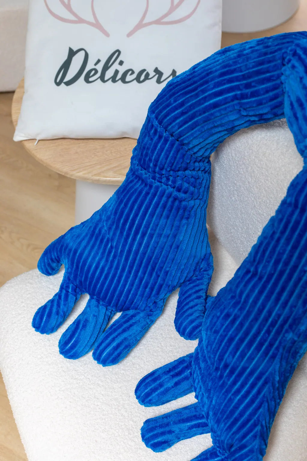 Long Arm Big Hug Cushion - Delicors