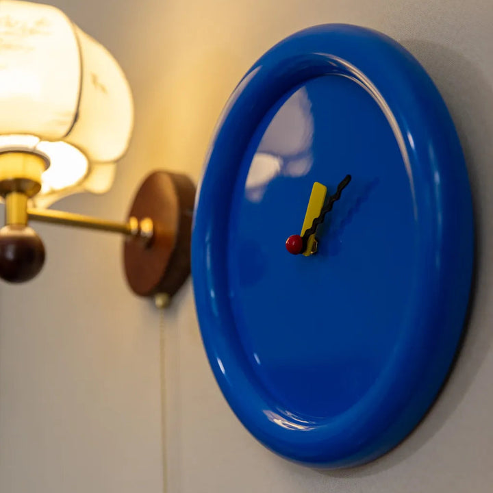 Peaceful Round Clock - Delicors