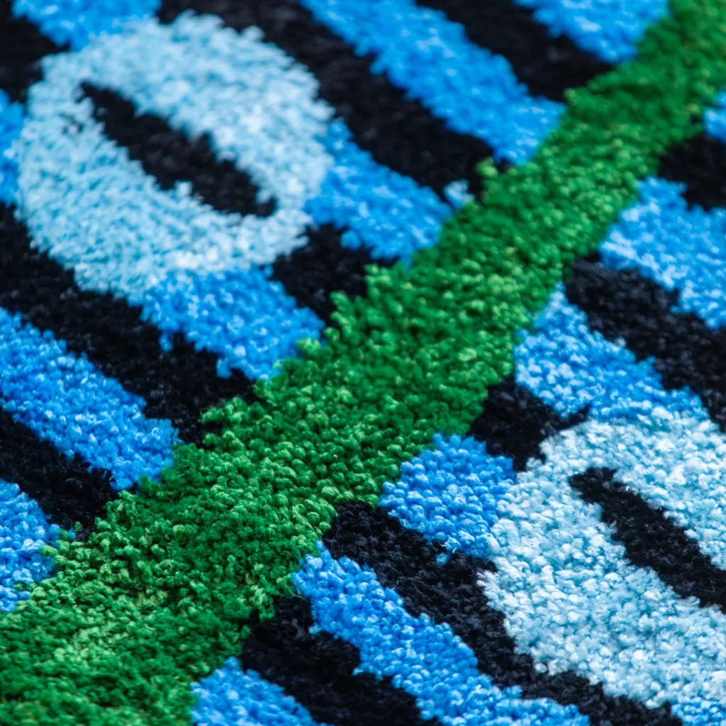 Quirky ArtFace Rug - Delicors