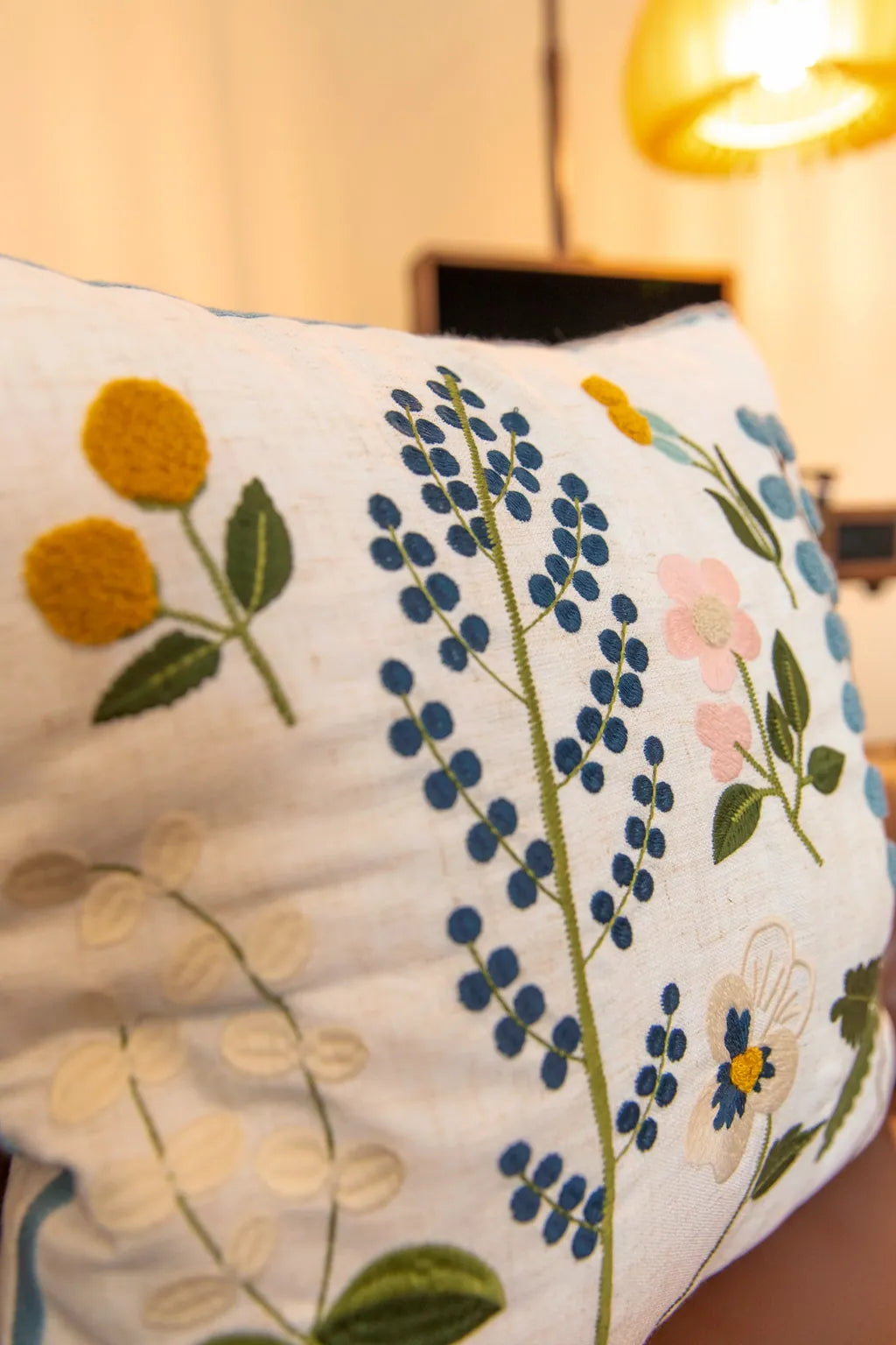 Spring Time Cushion - Delicors