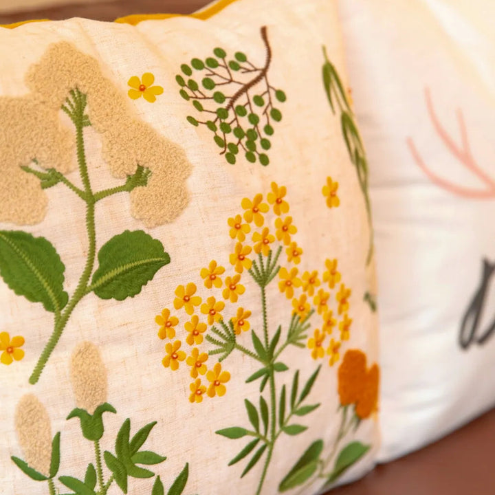 Spring Time Cushion - Delicors
