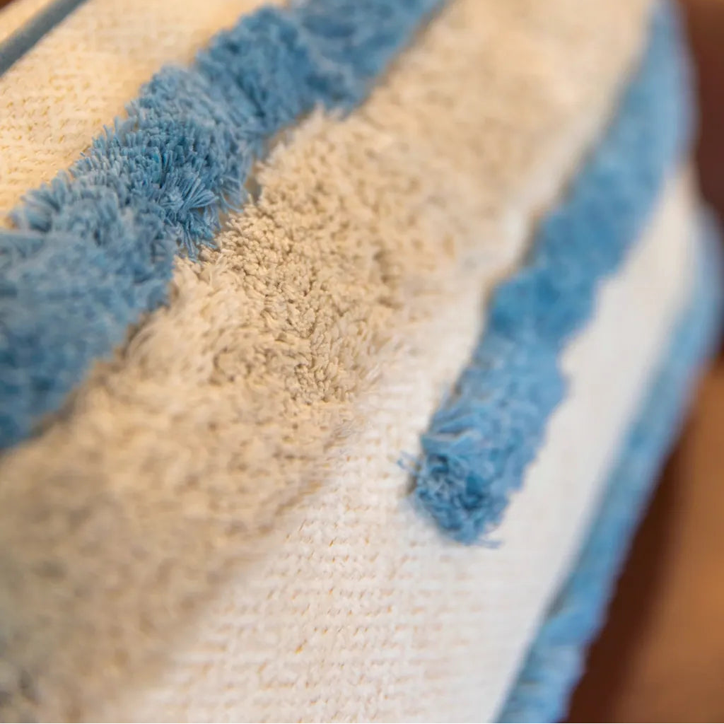 Warm Winter Cushion - Delicors