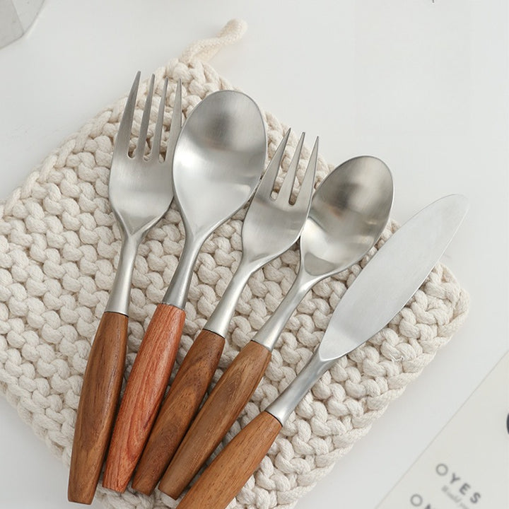 Chic Silver Cutlery Set