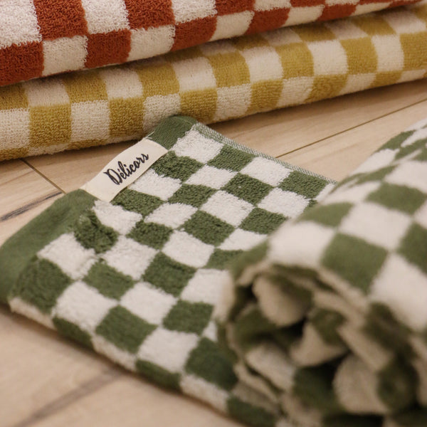 Classic Checkerboard Towel Collection