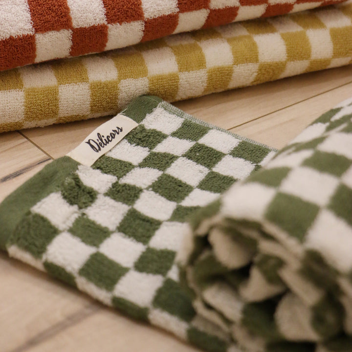 Classic Checkerboard Towel Collection