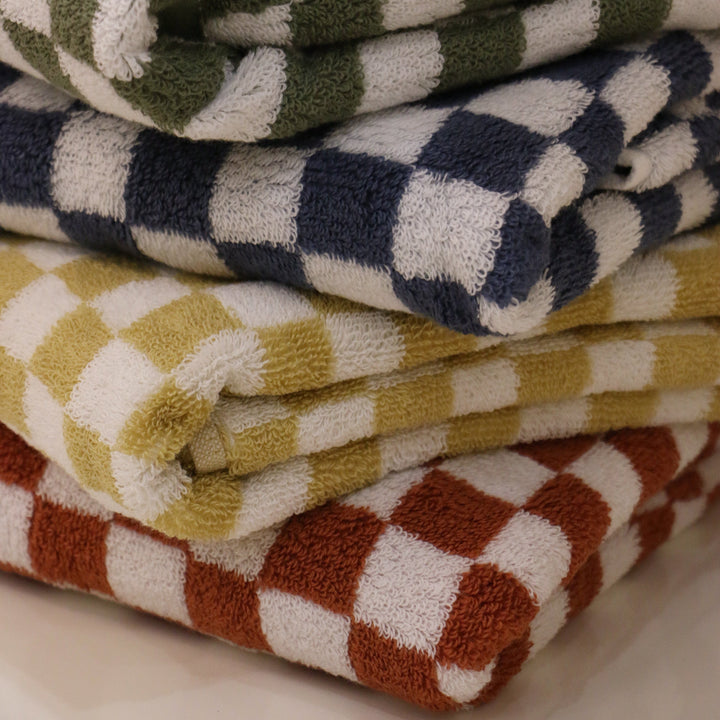 Classic Checkerboard Towel Collection