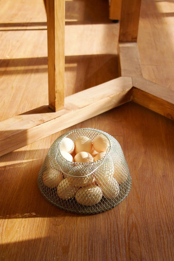 Farmhouse Egg Basket -- Delicors