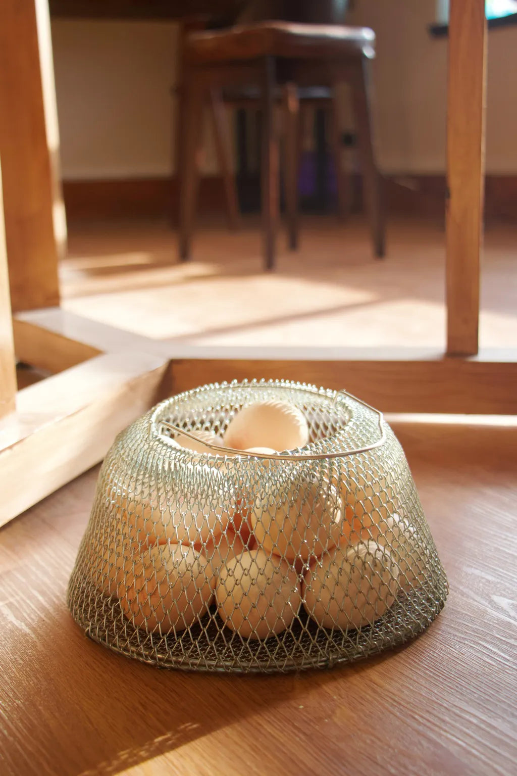 Farmhouse Egg Basket -- Delicors
