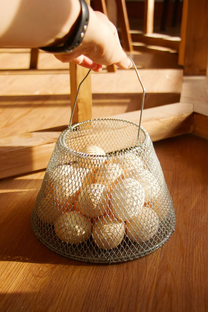 Farmhouse Egg Basket -- Delicors