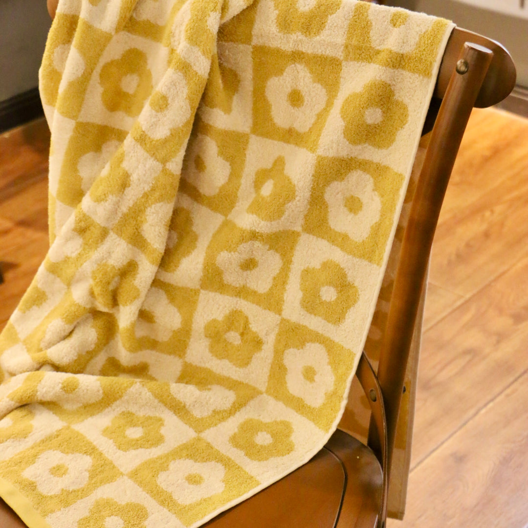 Floral Checkered Towel Collection