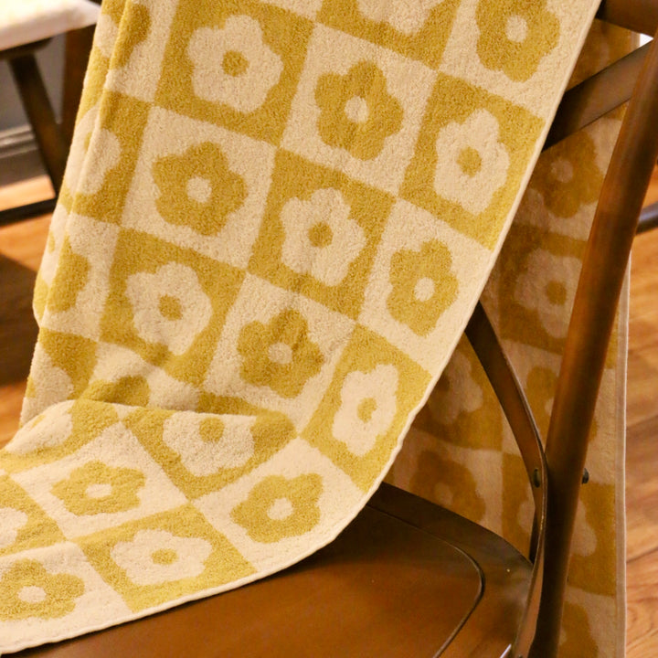 Floral Checkered Towel Collection