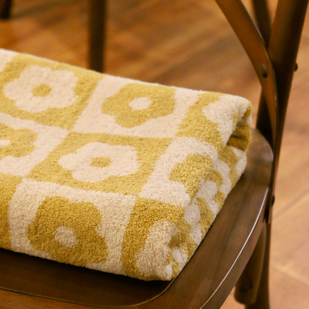 Floral Checkered Towel Collection