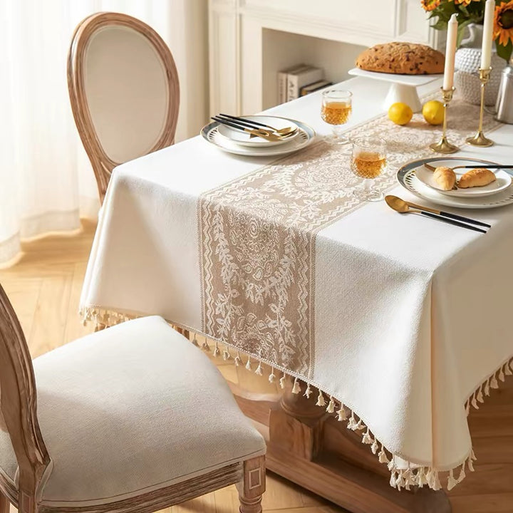Lila Floral Tablecloth