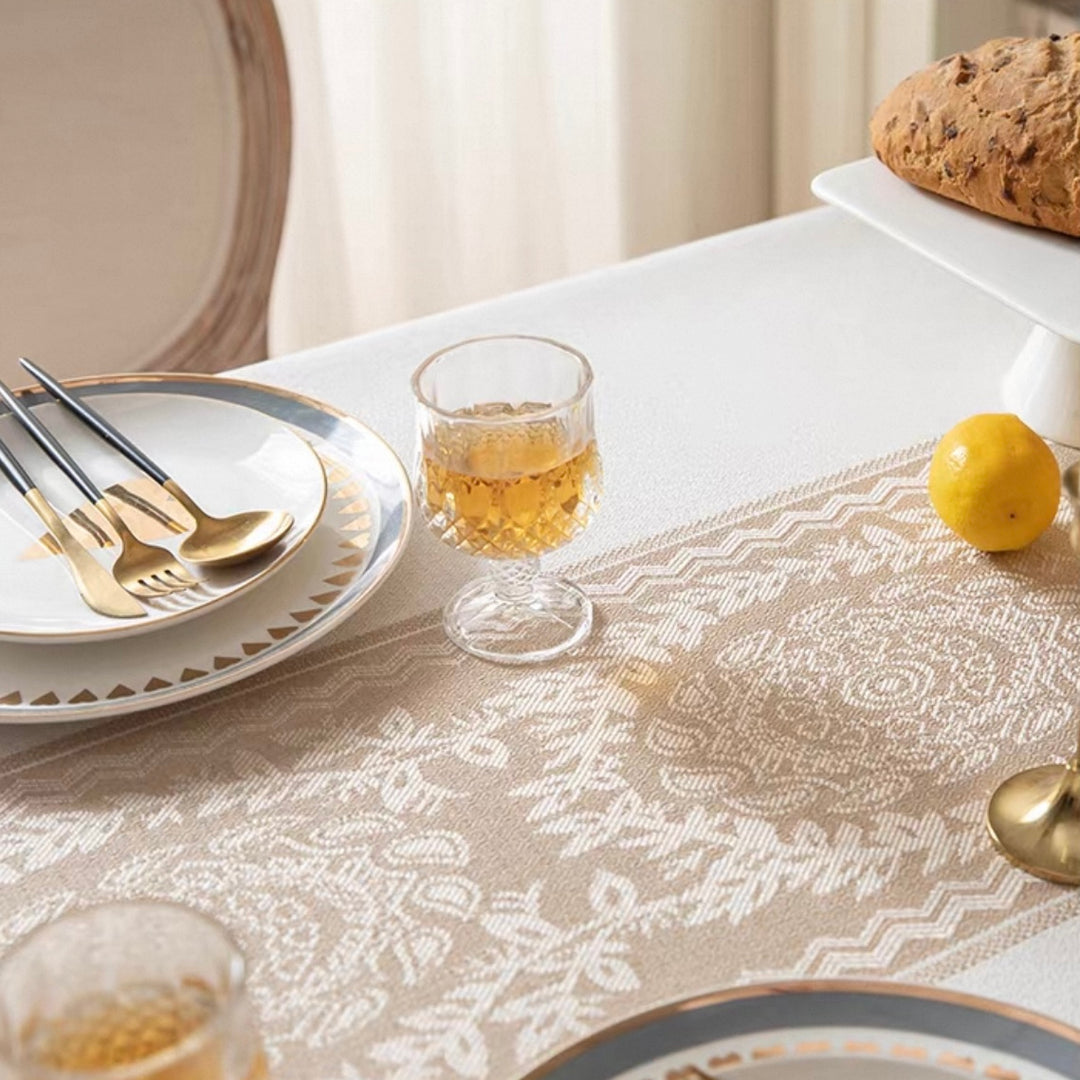 Lila Floral Tablecloth