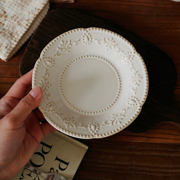 Lace Pearl Dinnerware