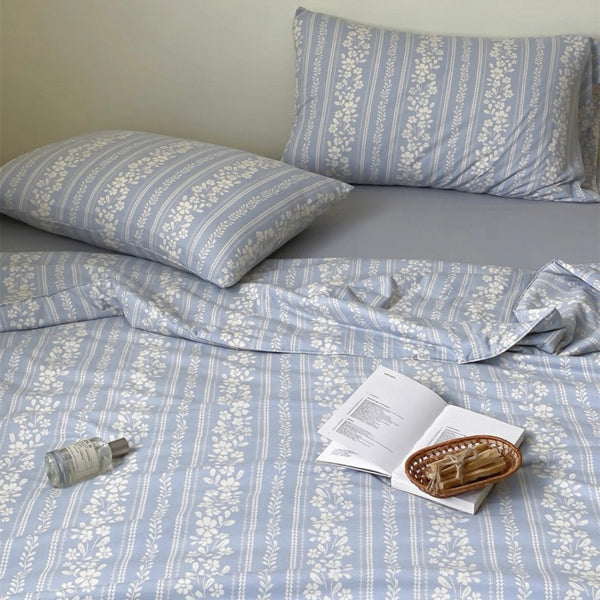 Forget-Me-Not Summer Quilted Blanket