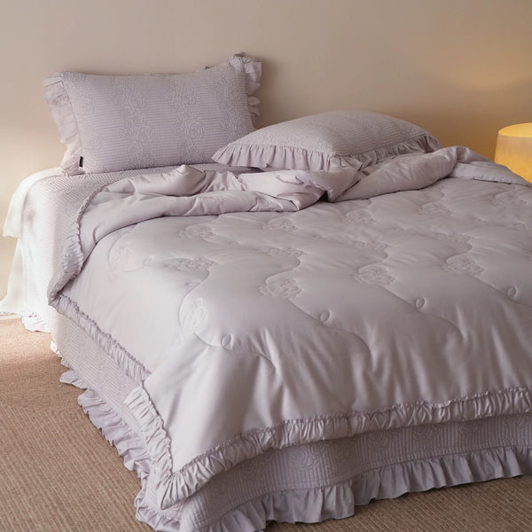 Buttercream Ruffle Summer Quilted Blanket