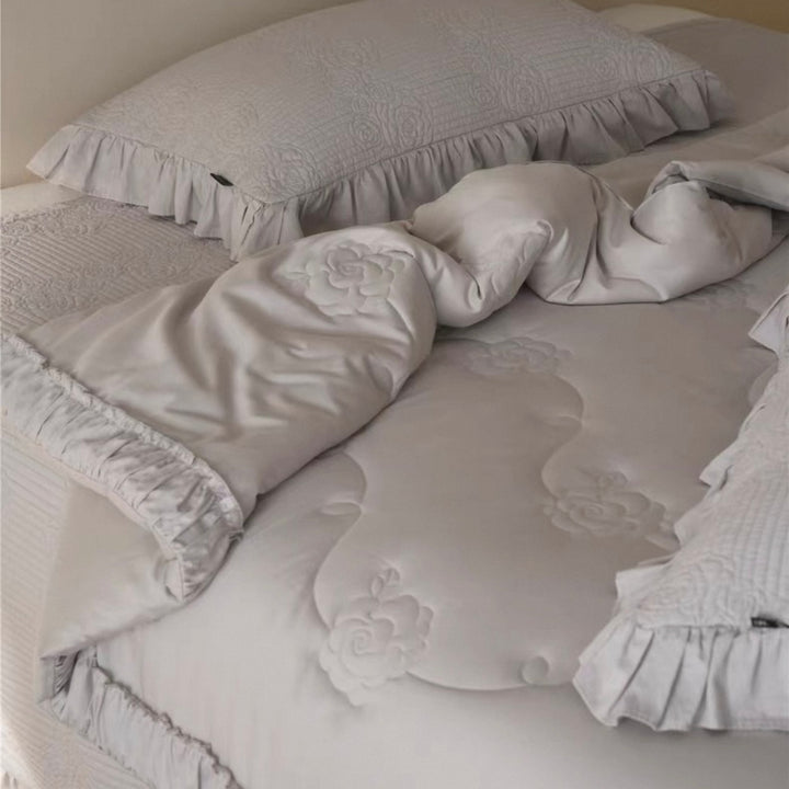 Buttercream Ruffle Summer Quilted Blanket