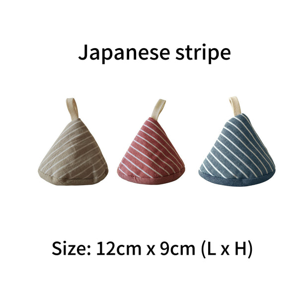 Grandma's Kitchen Triangle Pot Holder Set