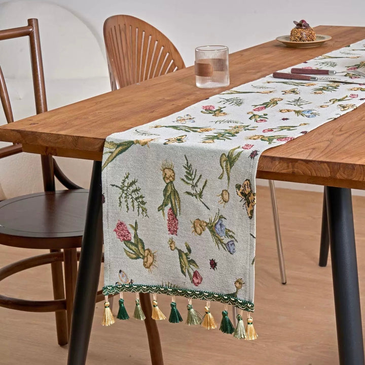 Nature Living Wildflower Table Runner