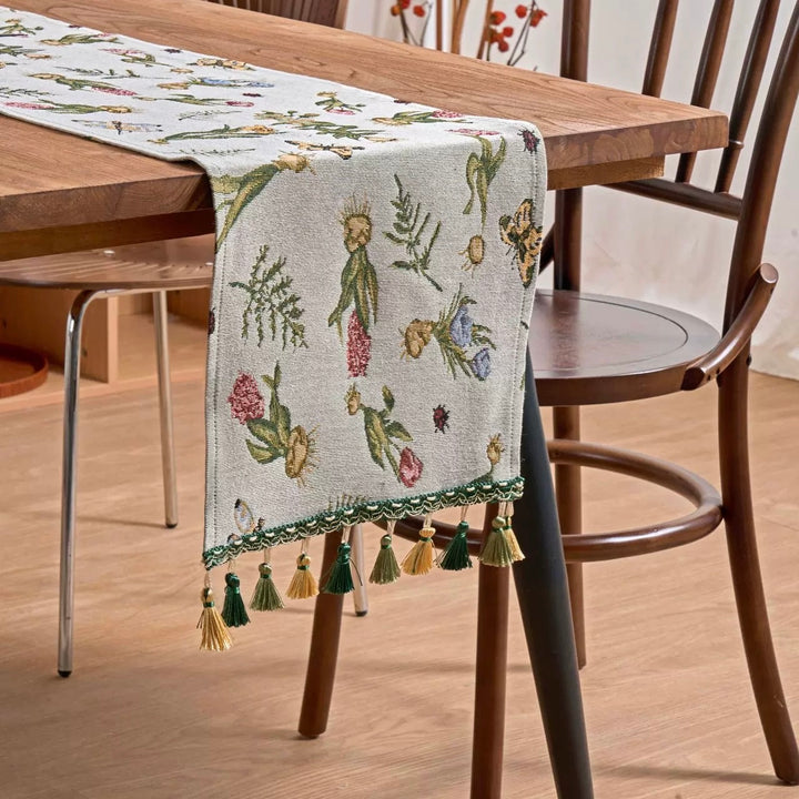 Nature Living Wildflower Table Runner