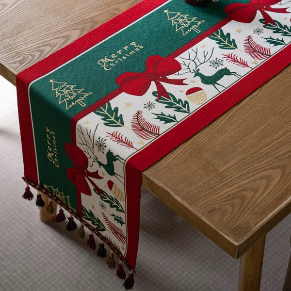 Elf’s Dreamweave Table Runner