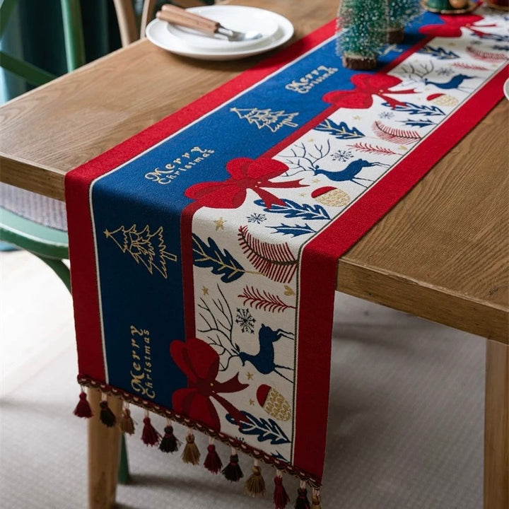 Elf’s Dreamweave Table Runner