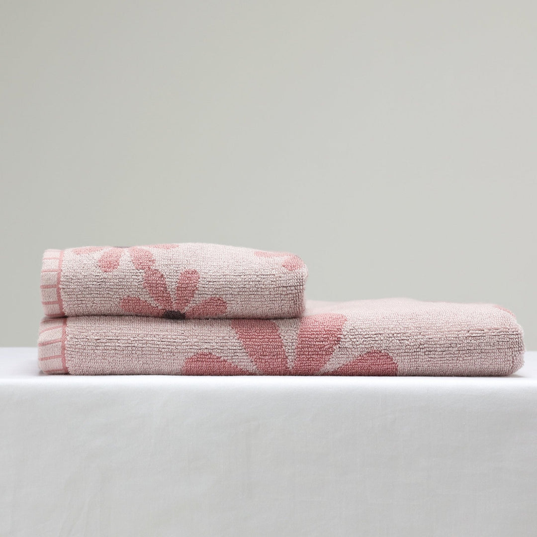 Pink Daisy Cotton Towel