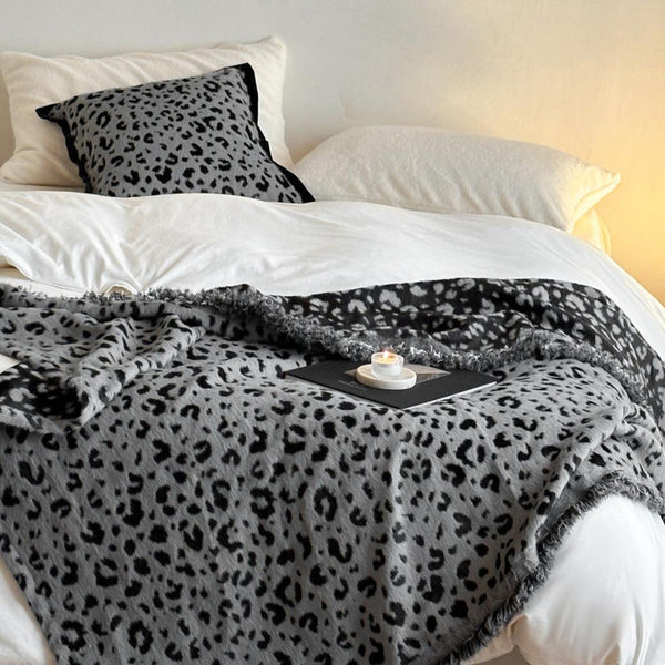 Wild Leopard Blanket