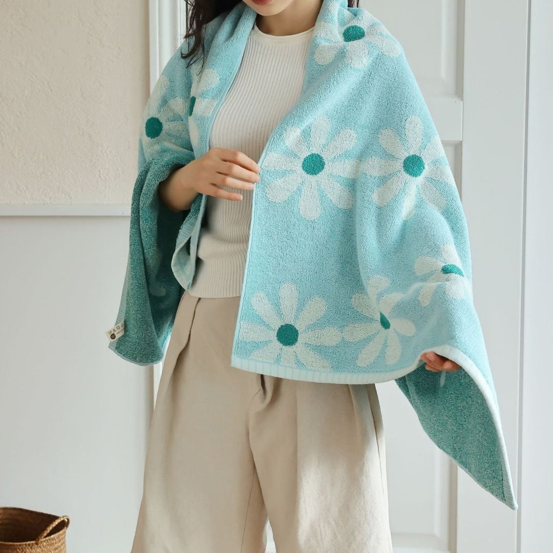 Pink Daisy Cotton Towel