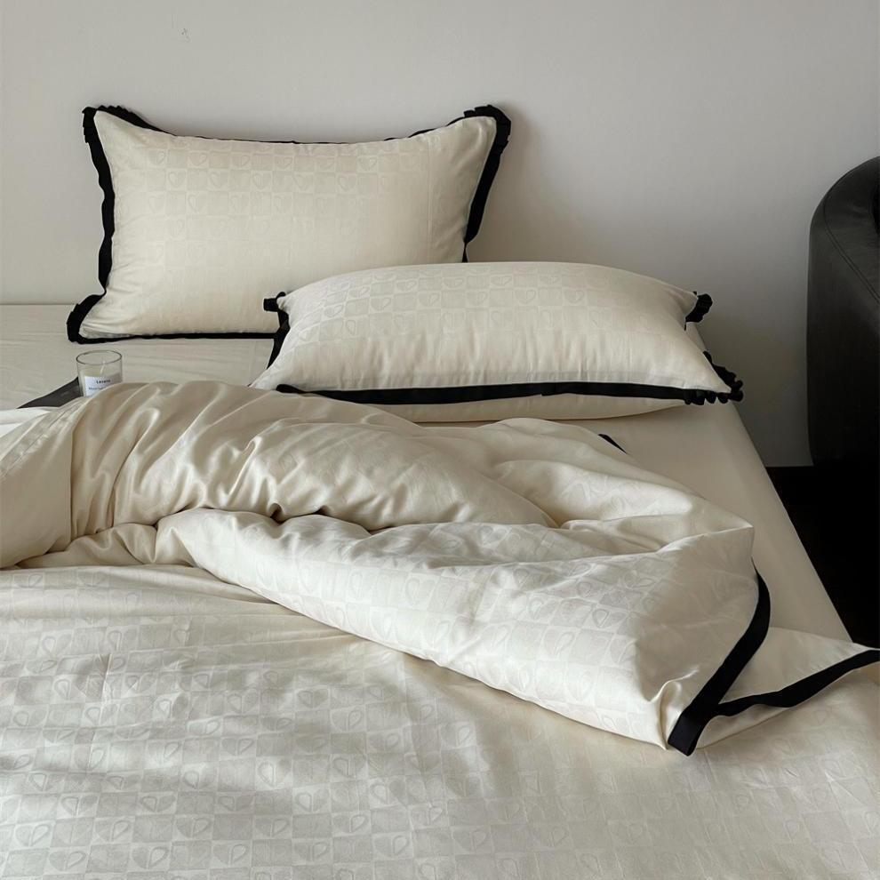 Black Lined Heart Bedding Set