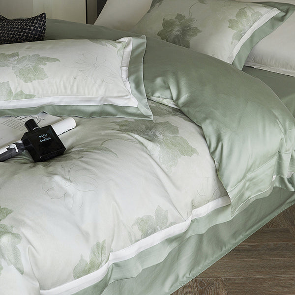 Refined Floral Bedding Set