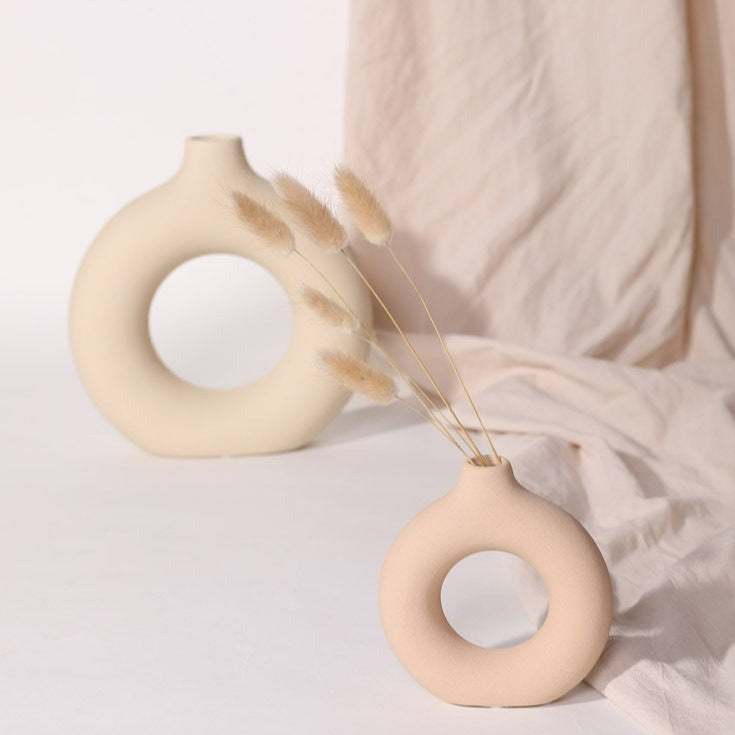 Opulent Interlocking Rings Vase