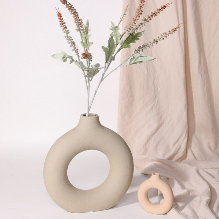 Opulent Interlocking Rings Vase