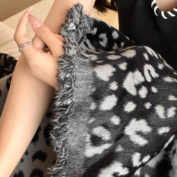 Wild Leopard Blanket