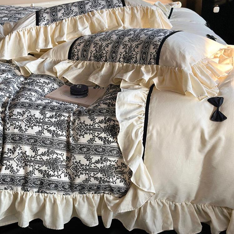 Nostalgic Baroque Bedding Set
