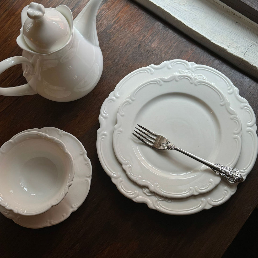 Classic Elegance Plate Set