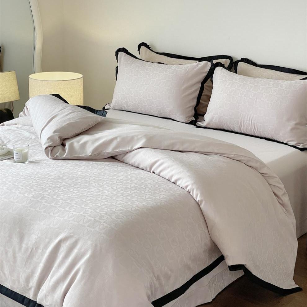 Black Lined Heart Bedding Set