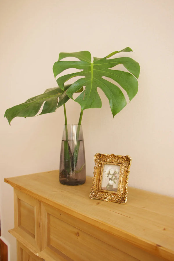 Royal Gilt Photo Frame -- Delicors
