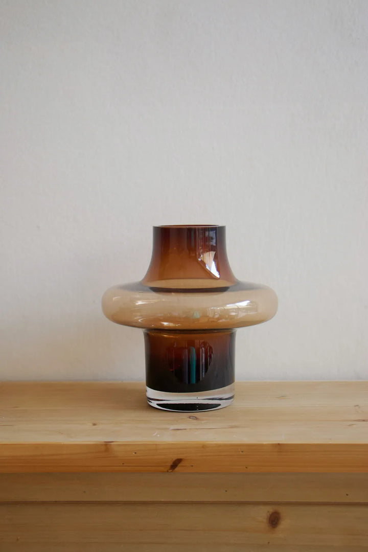 Sleek Line Glass Vase -- Delicors
