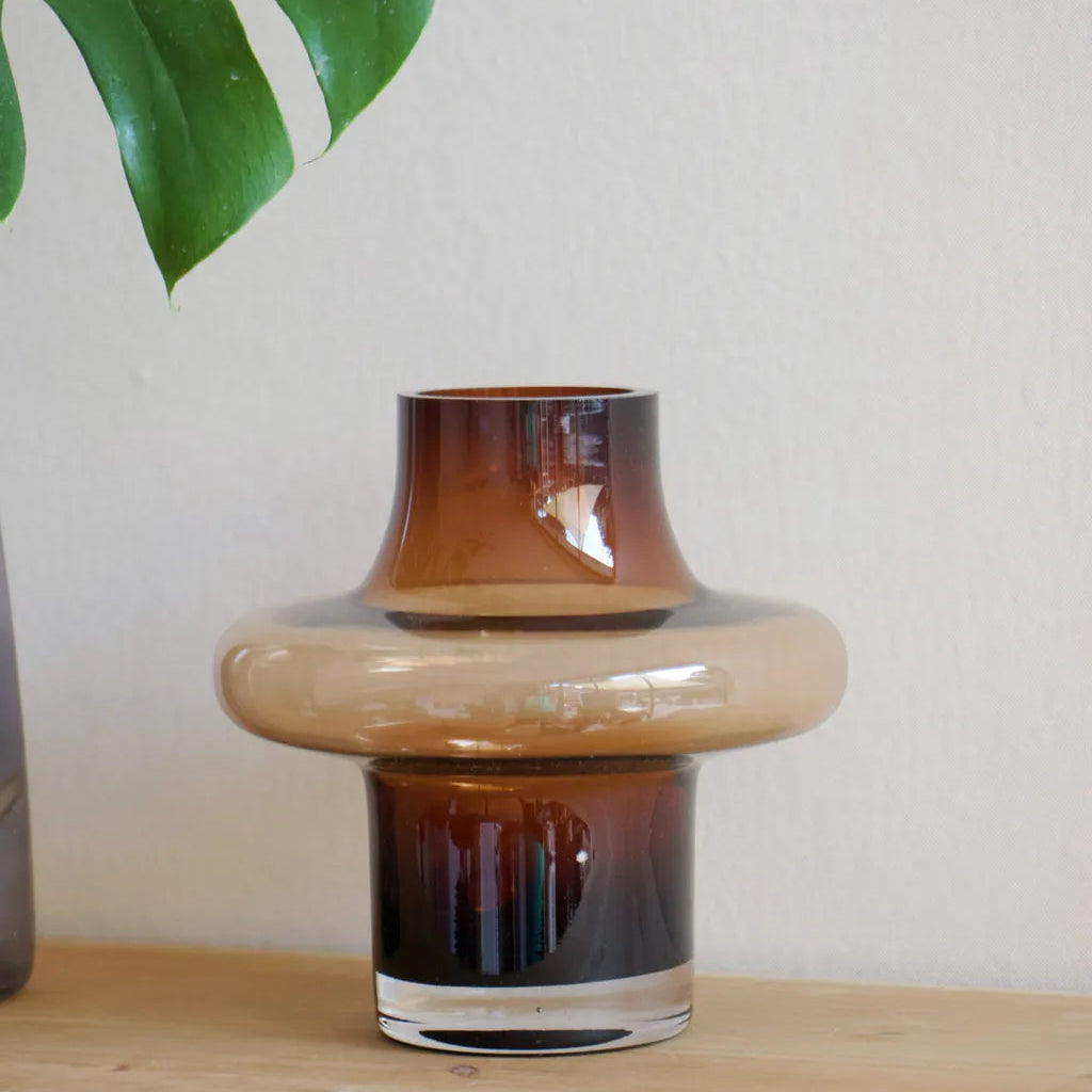 Sleek Line Glass Vase -- Delicors