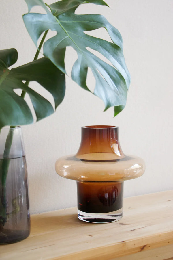 Sleek Line Glass Vase -- Delicors