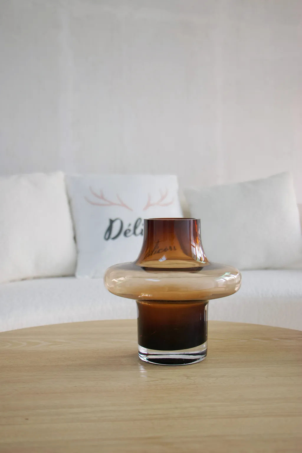 Sleek Line Glass Vase -- Delicors