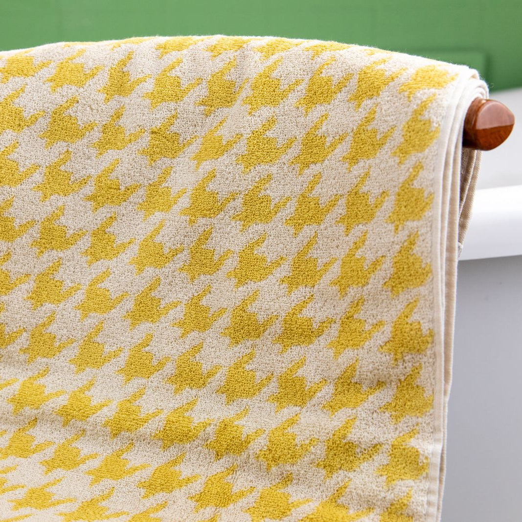 Classic Houndstooth Towel Collection