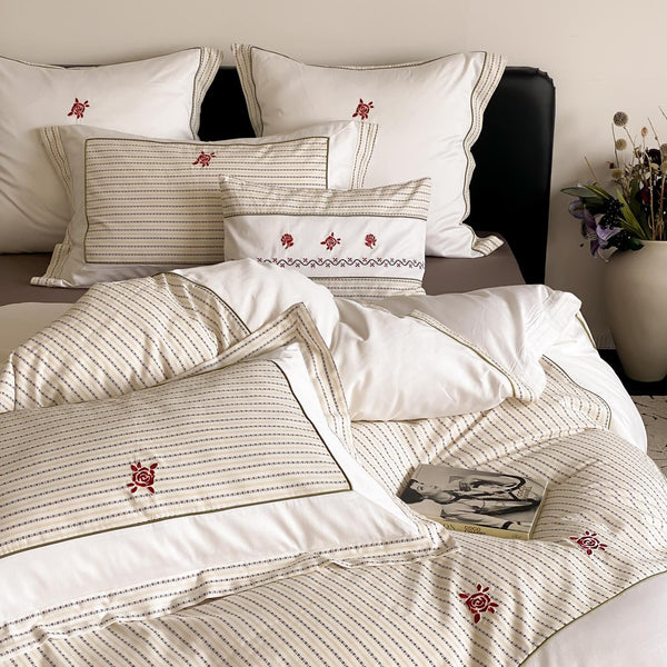 Melody of Roses Bedding Set