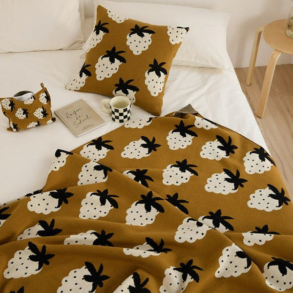 Berry-Licious Comfort Blanket -Throw- Delicors